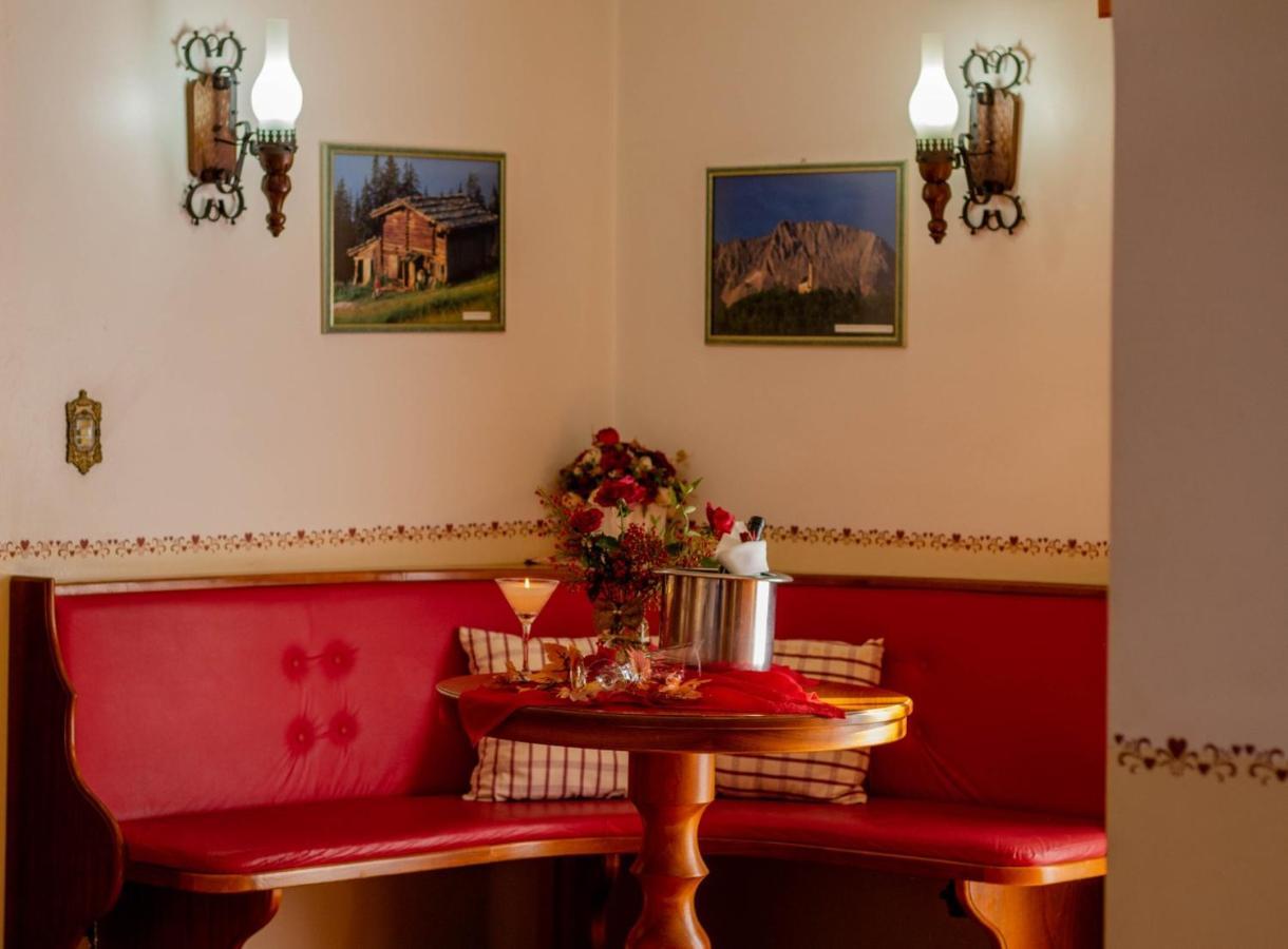 Hotel Tirol Treze Tílias Екстериор снимка