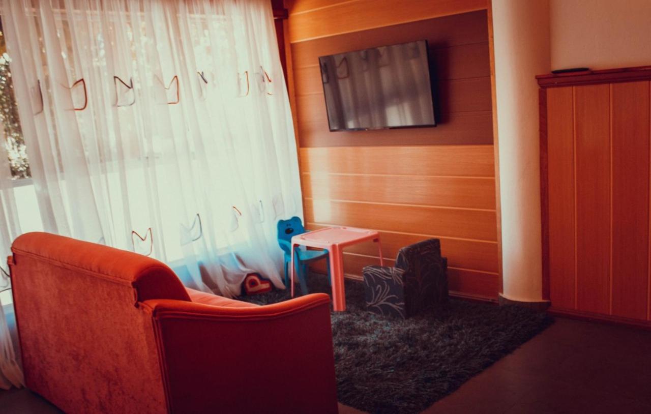Hotel Tirol Treze Tílias Екстериор снимка