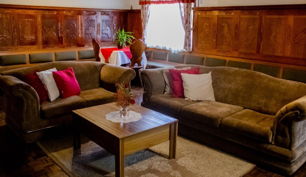 Hotel Tirol Treze Tílias Екстериор снимка