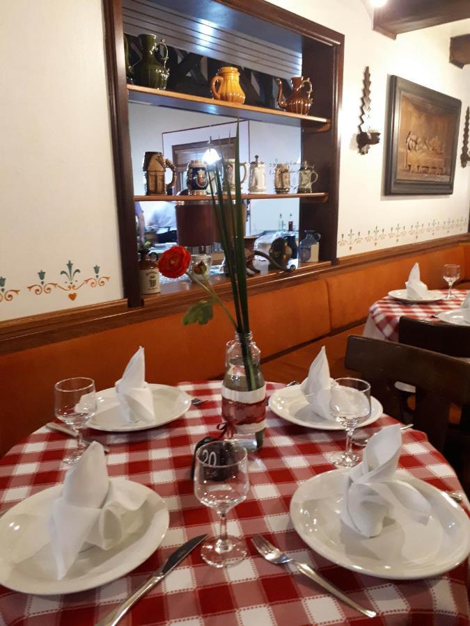 Hotel Tirol Treze Tílias Екстериор снимка