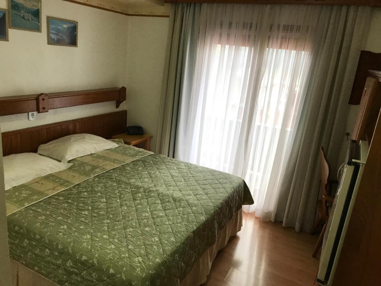 Hotel Tirol Treze Tílias Екстериор снимка