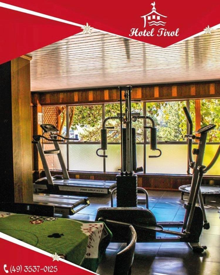 Hotel Tirol Treze Tílias Екстериор снимка