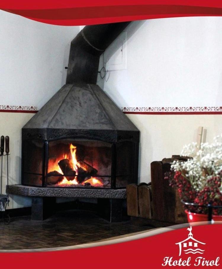Hotel Tirol Treze Tílias Екстериор снимка