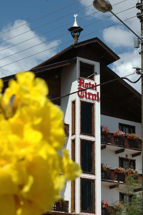 Hotel Tirol Treze Tílias Екстериор снимка